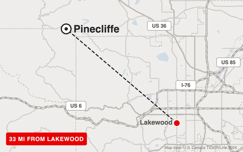 Map from Lakewood to Pinecliffe, Colorado, 33 road miles
